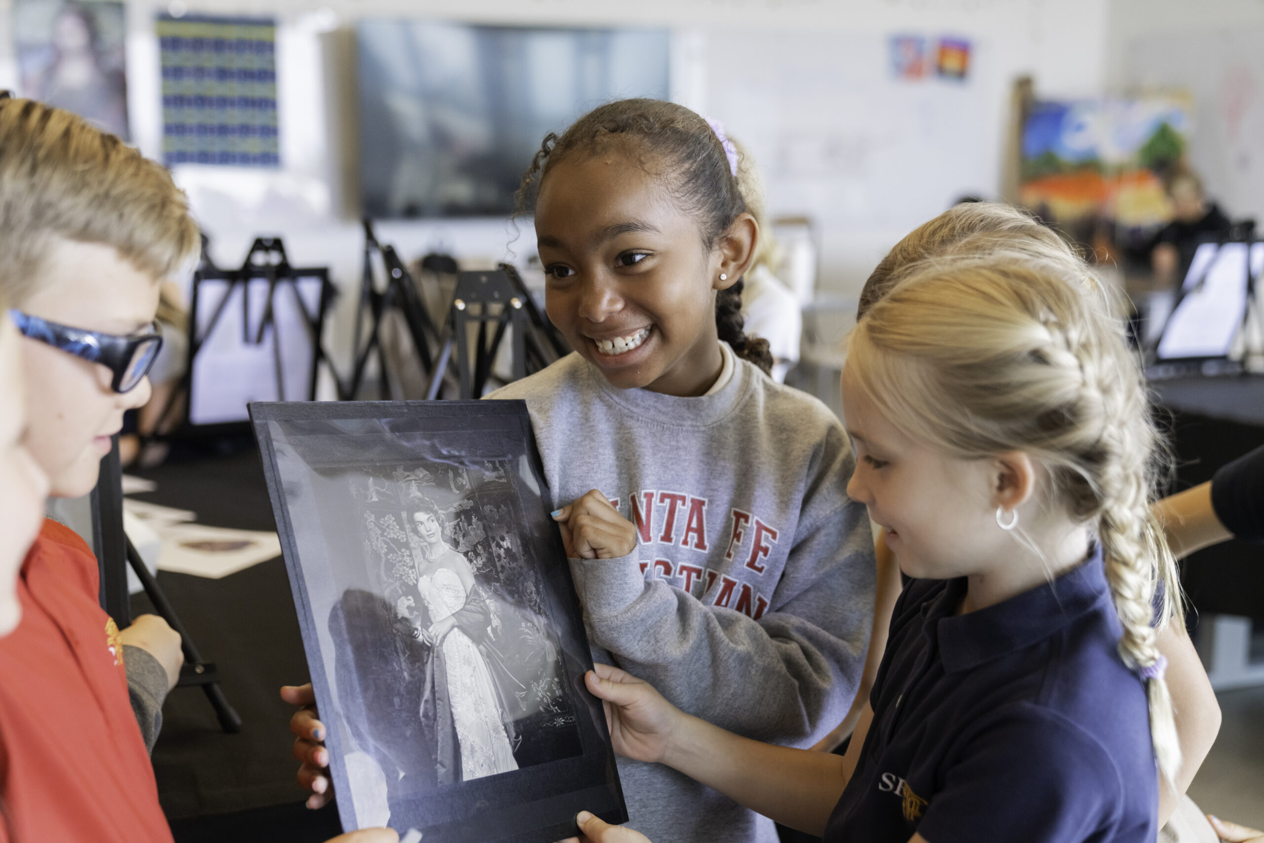 Santa Fe Christian Students Experience Hands-On Exhibit with Fine Art
